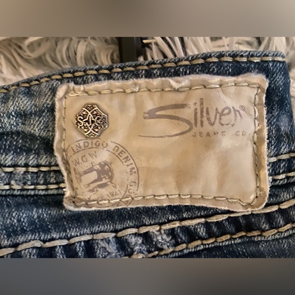 Silver Jeans Suki Flap Medium Wash Bootcut— Size W27/L32 - Picture 9 of 11